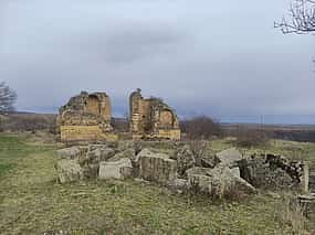 照片 1 Samshvilde Tour: Medieval Ruins & Canyon Adventure