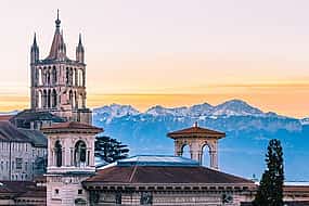 Foto 1 Private transfer: Zurich to Lyon, 2h sightseeing stop in Lausanne