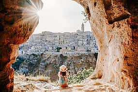 Fotoğraf 1 Private transfer: Naples to Lecce, 2h sightseeing stop in Matera