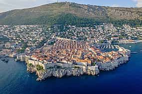 Photo 1 Traslado privado directo de Split a Dubrovnik con conductor local
