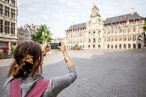 Foto 1 Transfert privé de Bruges à Francfort, arrêt de 2h à Anvers.