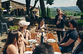 Foto 1 Excursión de día completo a Chianti. Grupo pequeño con sumiller local.
