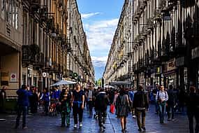 Фото 1 Пешеходная экскурсия по центру Турина и рынку Порта Палаццо