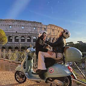 Фото 1 3-часовая самостоятельная поездка на Vespa в Риме