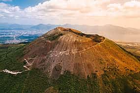 Photo 1 Private Transfer - Praiano to Naples with 2h of Sightseeing: Vesuvius or Pompeii