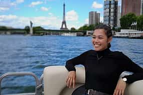 รูปภาพ 1 Discover Paris by shared cruise ship