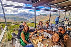 Foto 1 Douro Valley Private Day Trip from Lisbon: Vineyards & River View