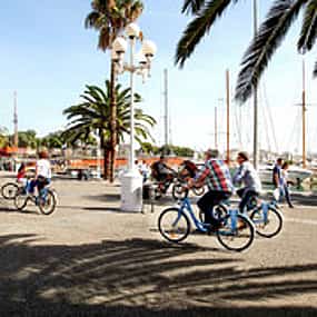 Photo 1 Barcelona: Historical Bicycle Tour