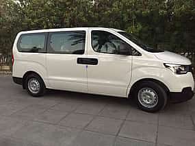 Foto 1 Sharjah City to Abu Dhabi Yas Island Transfers in Minivan