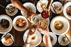 Foto 1 4 hours Private Food and Drink Walking Tour Berlin with Guide