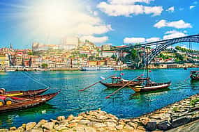 Photo 1 Private car transfer from Lisbon to Porto with 2h for sightseeing