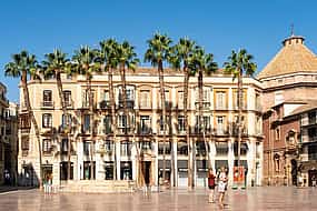 Foto 1 Malaga Highlights Exploration Game and Tour