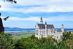 Foto 1 VIP celodenní výlet Neuschwanstein, Linderhof a jeskyně z Mnichova