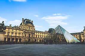 Photo 1 Private Transfer From Paris To Bayeux With a 2 Hour Stop in Caen