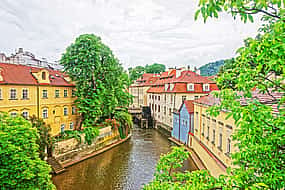 Foto 1 Visita privada a pie del Castillo de Praga con crucero por el río
