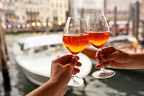 Photo 1 Venice 1-hour Private Boat Tour with Aperitivo for Couples