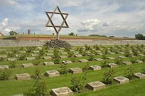 Φωτογραφία 1 Private transfer from Berlin to Prague with Terezin Concentration Camp stop