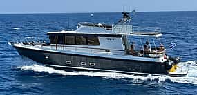 Foto 1 Private Targa Motor Yacht Sunset Cruise with Meal & Drinks