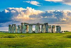 Foto 1 Private Full Day Tour of Stonehenge and Bath from London