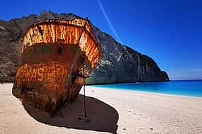 Photo 1 Zakynthos: early morning Shipwreck,Blue Caves and view point small group