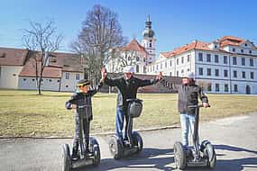 Фото 1 Экскурсия на сегвее по монастырям Праги