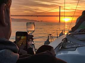 Foto 1 Kreuzfahrt bei Sonnenuntergang mit Wein
