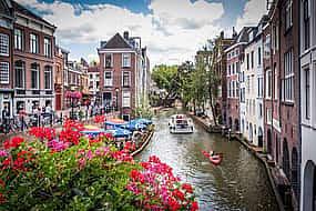 Foto 1 Private transfer from Brussels to Amsterdam, 2h Stop in Utrecht