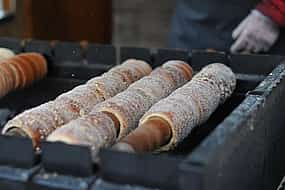 Zdjęcie 1 Budapest Private Food and Drink Walking Tour 4 hours with Guide