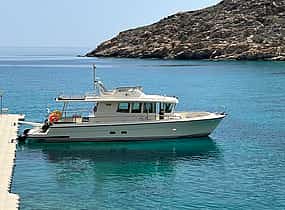 Foto 1 Private Targa Motor Yacht Full Day Cruise with Meal & Drinks