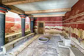 Photo 1 Wheelchair Accessible Tour: Knossos & Heraklion  from Chania
