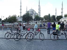 Foto 1 Paseo en bicicleta por el casco antiguo de Estambul