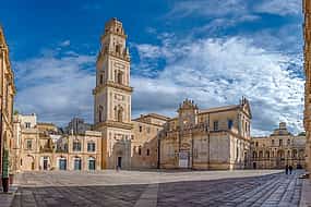Fotoğraf 1 Private transfer from Naples to Lecce with 2h Sightseeing Stop