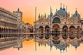 Photo 1 Private transfer from Milan to Venice, English speaking driver