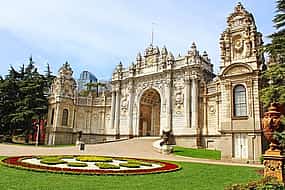 Photo 1 Half-day Afternoon Tour with Dolmabahce Palace Visit and Pierre Loti Hill