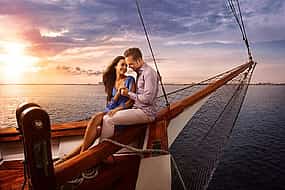 รูปภาพ 1 Columbus romántico crucero con cena al atardecer