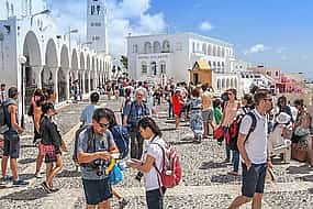 Foto 1 Walking Tour of Fira Town