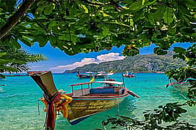 Foto 1 Phi Phi Paradis Excursión alrededor de la isla con puesta de sol en barco de cola larga privado