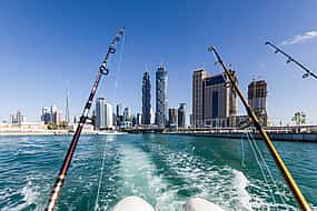 Foto 1 Excursión de pesca privada en un yate de 56 pies en Dubai