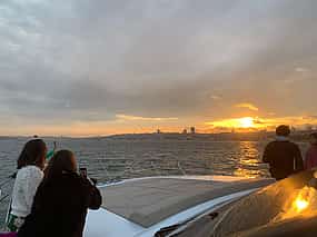 รูปภาพ 1 A Dreamy Sunset Tour on the Bosphorus with a Luxury Yacht
