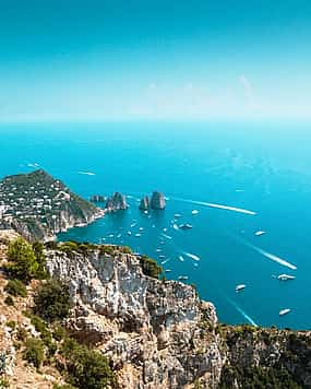 Foto 1 Capri: Tour a pie y de descubrimiento con guía local