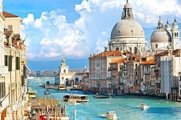 Venice Full-Day Tour from Milan with Boat Cruise Across the Canal