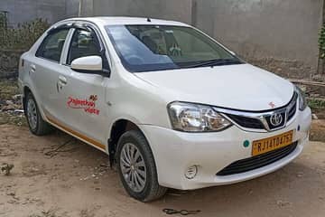 Private Transfer From Jaipur to Delhi One Way Sedan/SUV