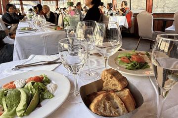 Parisian Lunch Cruise on the Seine – Group Experience | Starbook