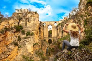 Private day trip from Malaga to Ronda and Marbella, Local driver