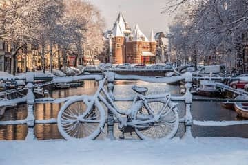 Amsterdam Light Festival Winter Walk with Stroopwafel Tasting OLD (Do not use API)