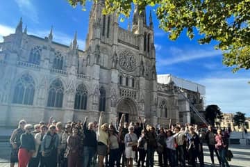 Private: Best of Bordeaux Walking Tour + A glass of Natural Bordeaux Wine