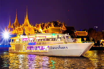 Bangkok Chao Phraya Dinner Cruise with Live Music