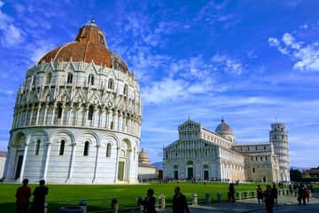 Pisa: The Electric Minibus Experience