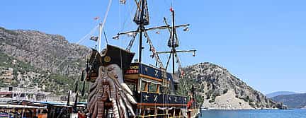 Foto 2 Davy Jones Marmaris Crucero Pirata Fiesta Paseo en Barco