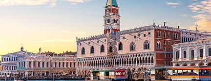 Foto 3 Lo mejor de Venecia a pie con paseo en góndola por San Marcos y el Palacio Ducal